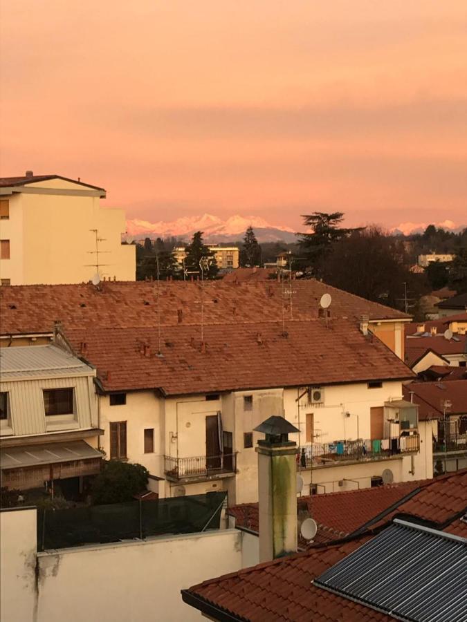 Appartement Bilocale In Centro - 10Km Da Malpensa à Gallarate Extérieur photo
