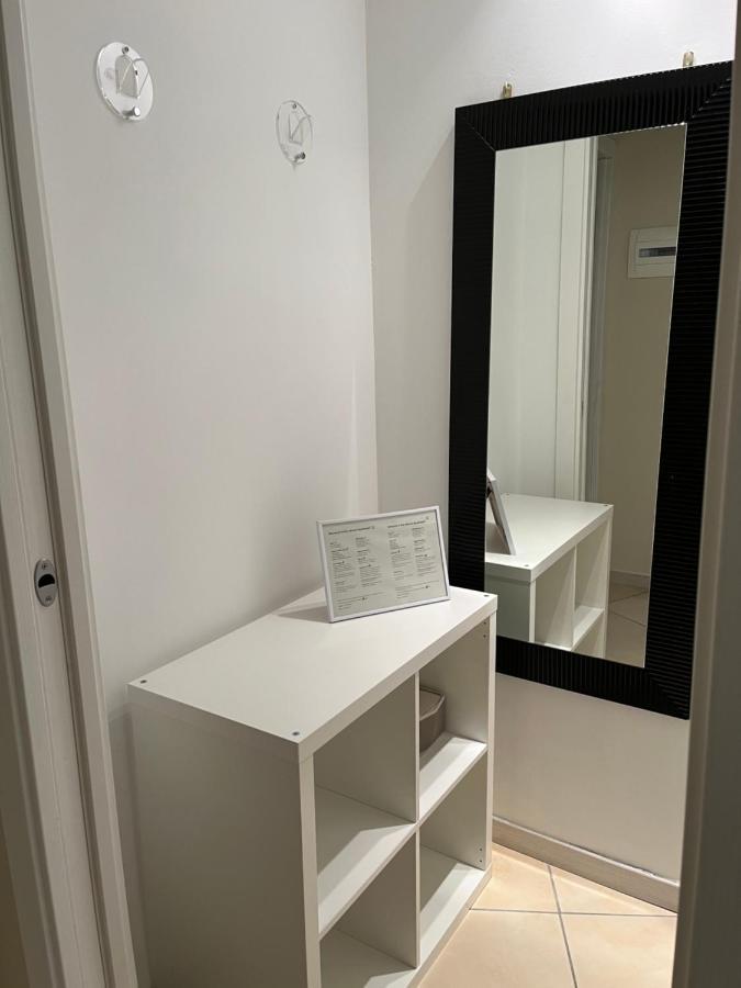Appartement Bilocale In Centro - 10Km Da Malpensa à Gallarate Extérieur photo